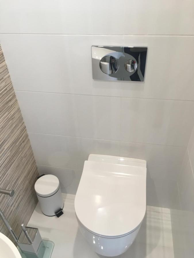 Bedrooms In Modern Guest House Алмада Екстер'єр фото
